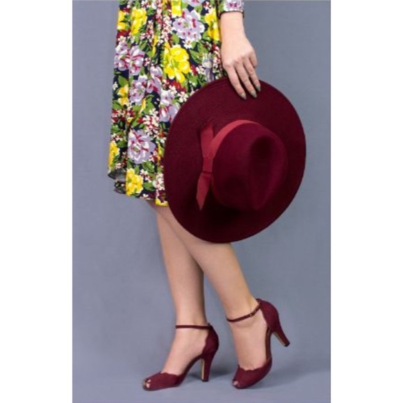 Retro Wrap Dress- Victory Floral - Picture 11 of 16